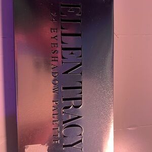 Ellen Tracy Eyeshadow Palette